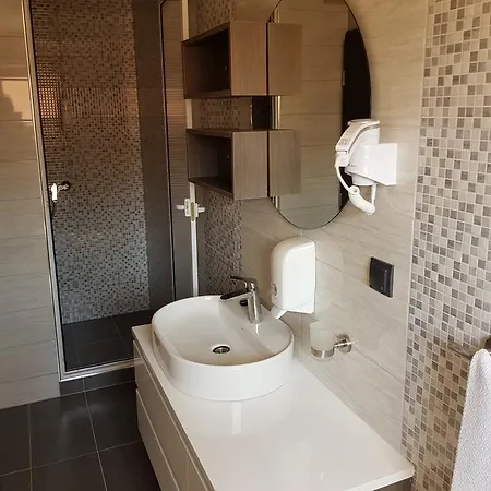Aroma Motel 4*