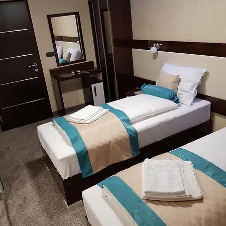 Motel Aroma 4*