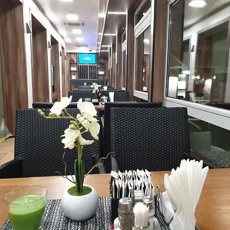 Aroma Motel 4*